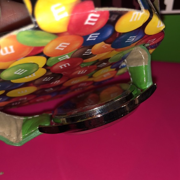 M&M’s Fun Watch Green M&M - Picture 10 of 16
